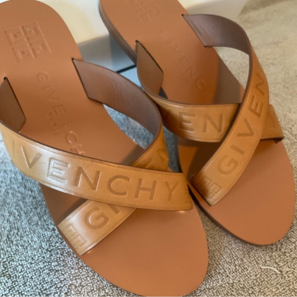 Givenchy Signature Cross Strap Flat 100% Calf Sandals - Picture 3 of 11
